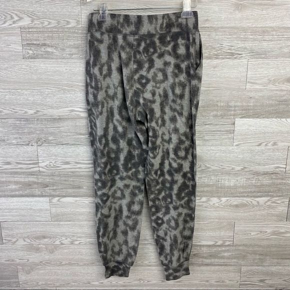 NWT Blank NYC Gray Leopard Drawstring Joggers - Picture 4 of 11